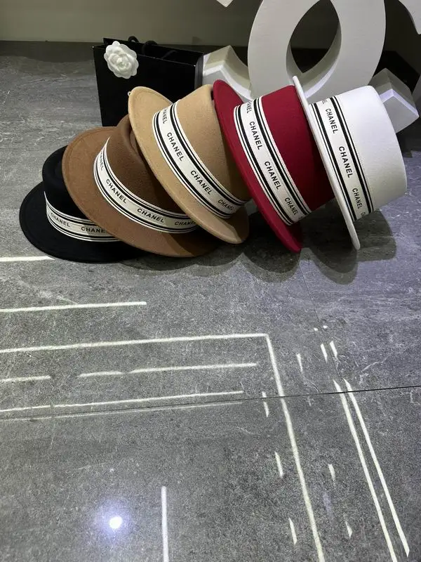 Chanel top hat dx217